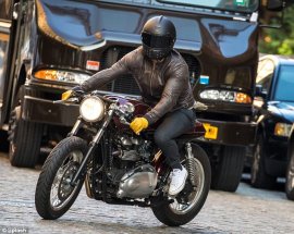 Off he goes! The Deadpool star went incognito as he threw on his black, motorcycle helmet before going for a ride